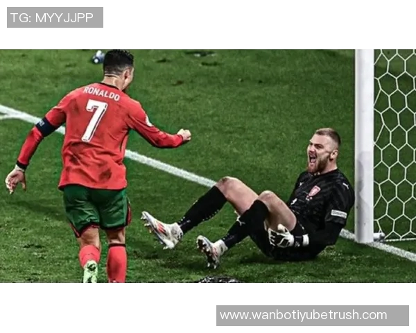 C罗进球因队友脚尖越位被判无效愤怒向裁判讨说法