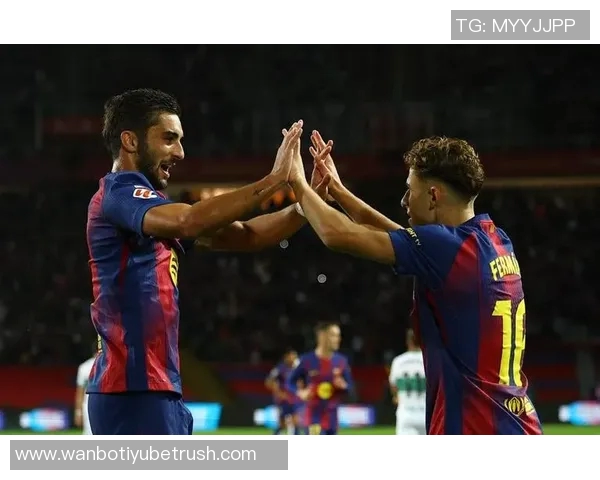 巴萨发布新海报展示费兰托雷斯卡萨多与马丁精彩瞬间迎战贝蒂斯 巴萨发布新海报展示费兰托雷斯卡萨多与马丁精彩瞬间迎战贝蒂斯