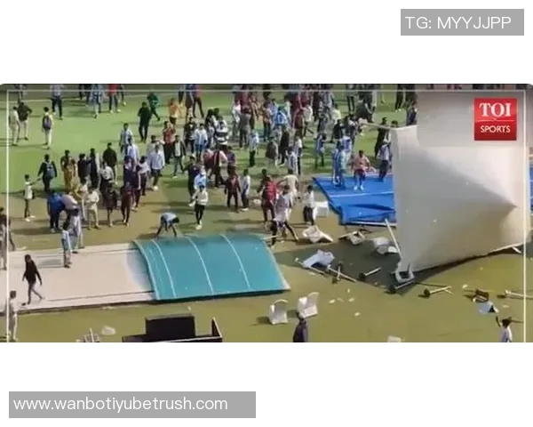 梅西因安全隐患和管理混乱提前结束绕场活动引发球迷不满 梅西因安全隐患和管理混乱提前结束绕场活动引发球迷不满